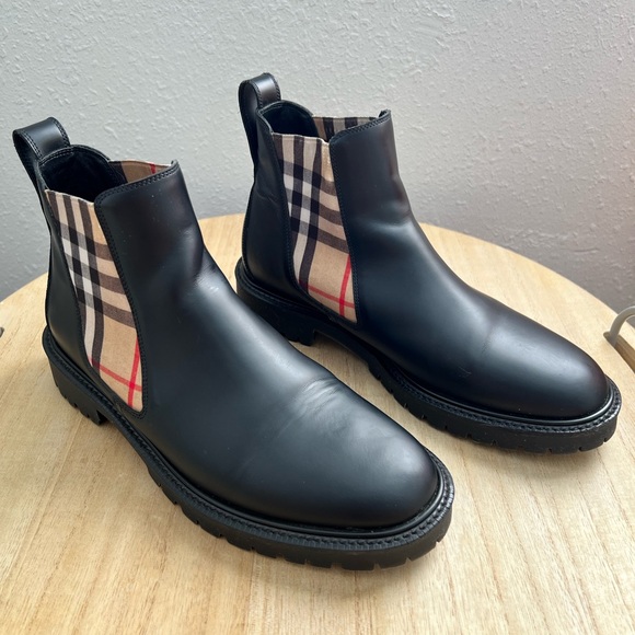 Burberry Shoes - BURBERRY Check Panel Leather Chelsea Boots
